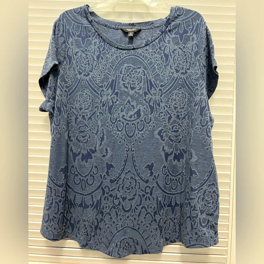 Simply Vera Blue Top